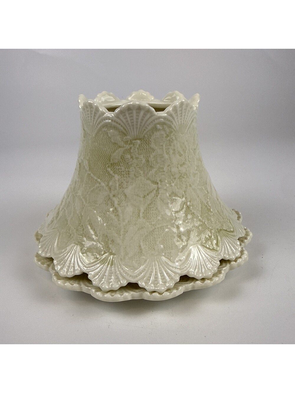 Yankee Candle Lace Eyelet Small Jar Topper Shade Plate Ivory Green Porcelain Set